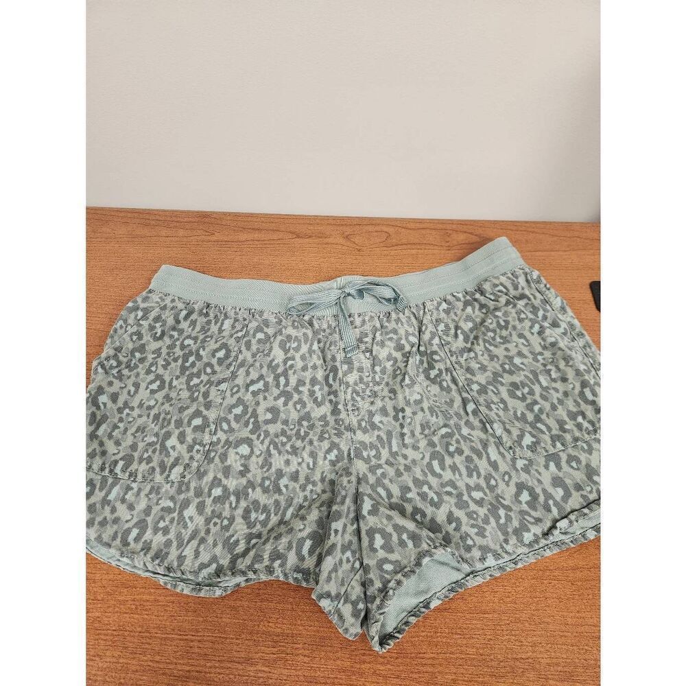 MAURICES Shorts Women's Size XL Animal Print Drawstring